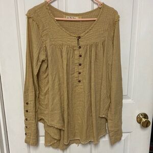 FREE PEOPLE - SAND DUNE LINEN HENLEY - SAND
